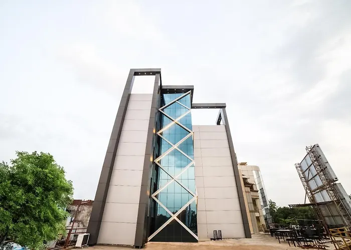 Capital O 41587 Hotel Airport Inn One Ahmedabad